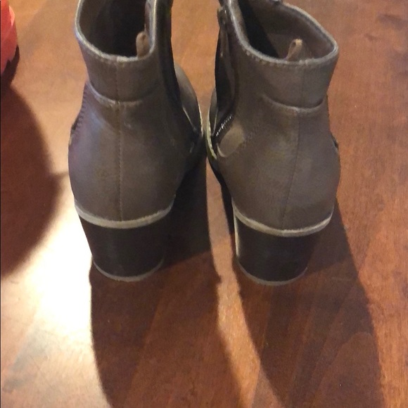Old navy booties - Picture 3 of 3